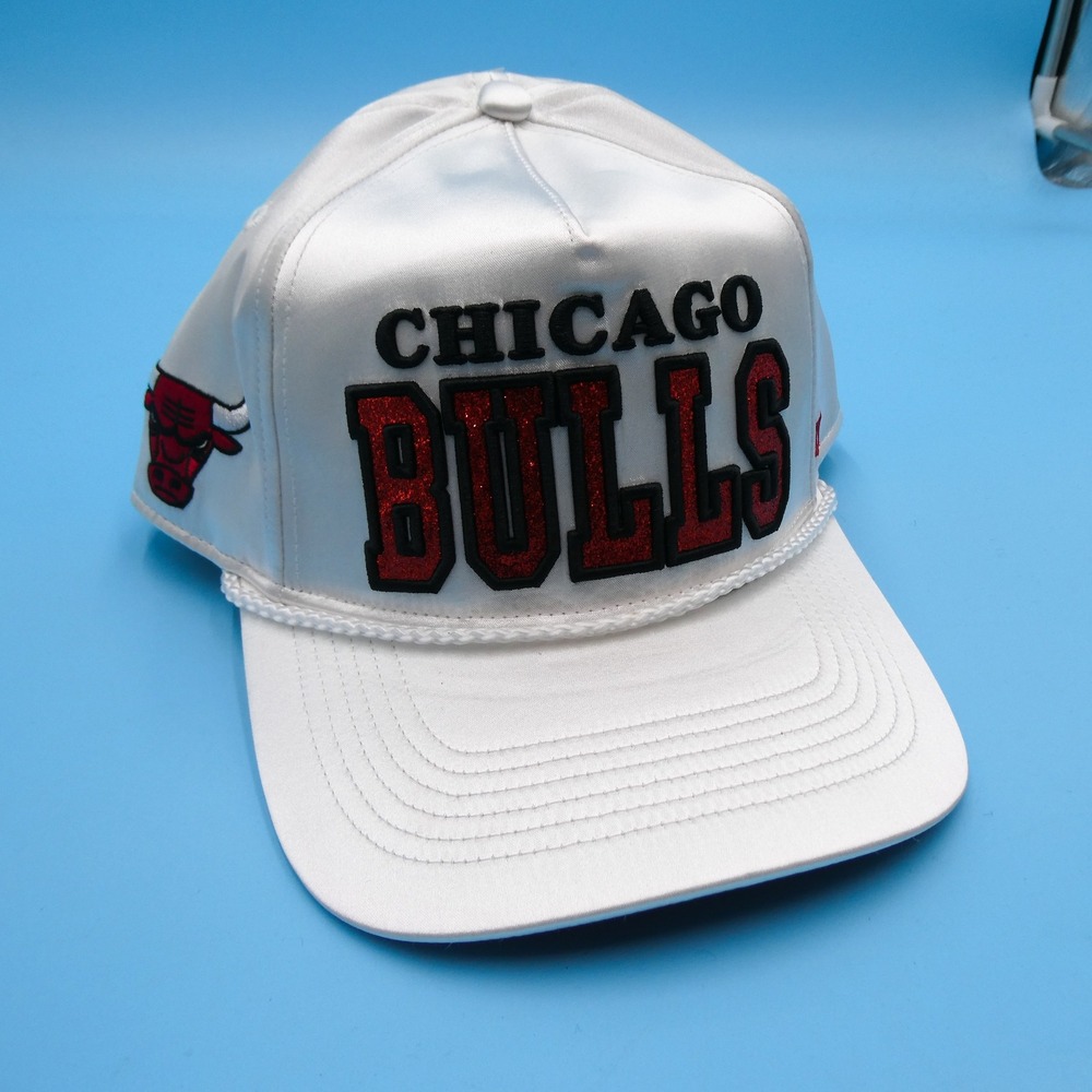 '47 Brand Cap Womens One Size Chicago Bulls White Red Glitter Satin Snapback Hat